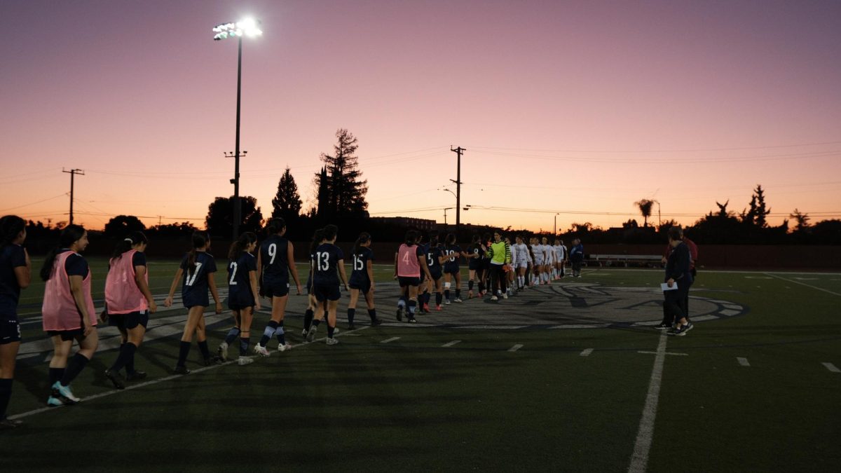 Girls soccer starts season, draws with Marshall High School