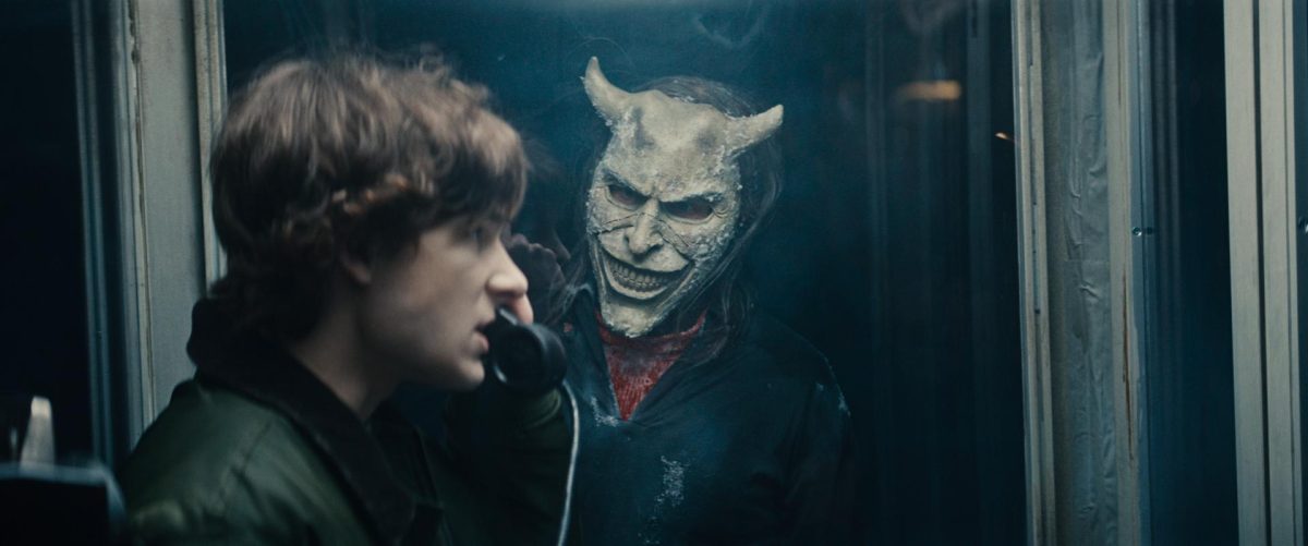 The Grabber (Ethan Hawke) threatens Finney Blake (Mason Thames) in Black Phone 2.