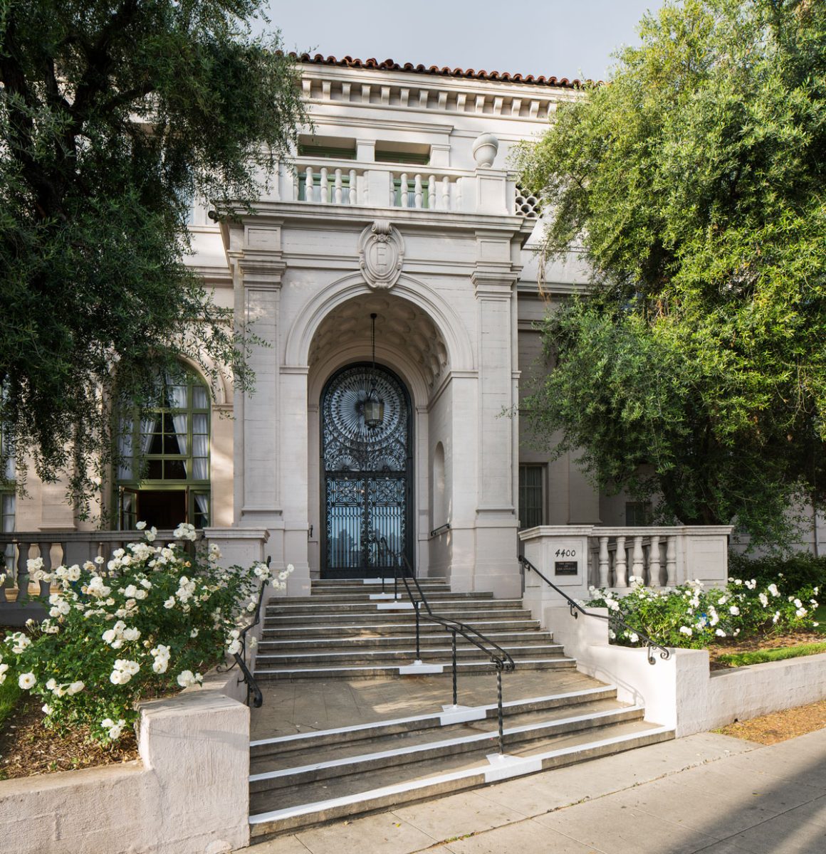 The front of the Wilshire Ebell Theatre of Los Angeles.